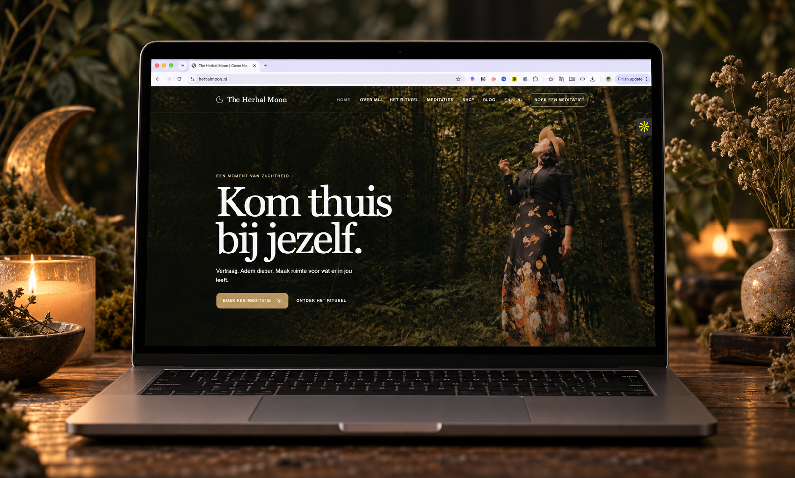 The Herbal Moon website on desktop
